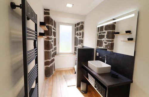 Fontanges Cottage | Gite Fontanges, 3 bedrooms, 6 persons