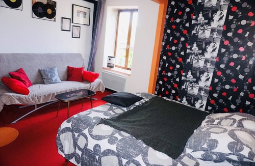 Messey-sur-Grosne Other | Gite for 15 people