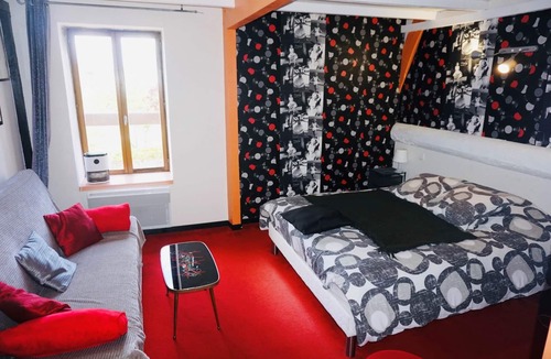 Messey-sur-Grosne Other | Gite for 15 people