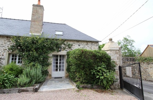 Le Rosais-La Flourie House | Gite for 2 persons