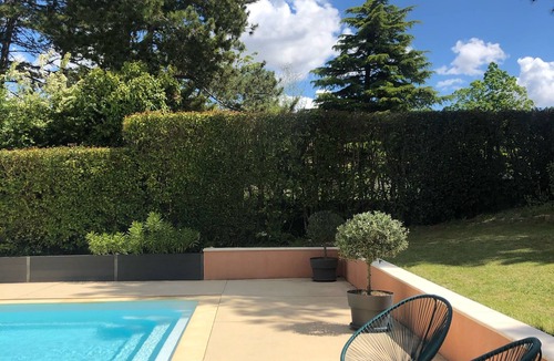 Cabries Apartment | Gite for 3, ideally located, 10 mn from Aix en Provence and 20 mn from Marseille