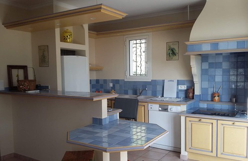 Violes House | Gite for 4 people in a vineyard - With swimming pool access