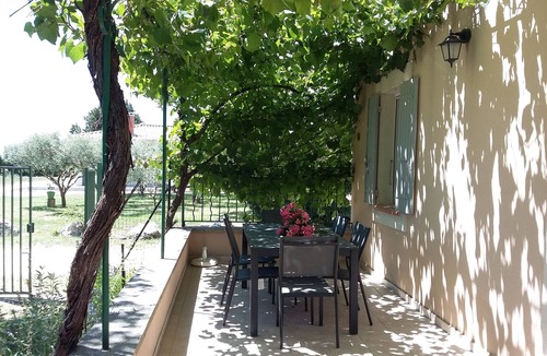 Violes House | Gite for 4 people in a vineyard - With swimming pool access