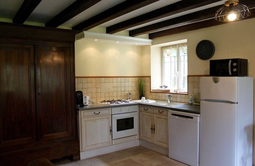 Saint-Berain-sous-Sanvignes House | Gîte for 6 people with private pond