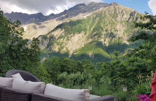 Saint-Firmin Cottage | GITE FOR 9 PEOPLE IN A DREAM SETTING