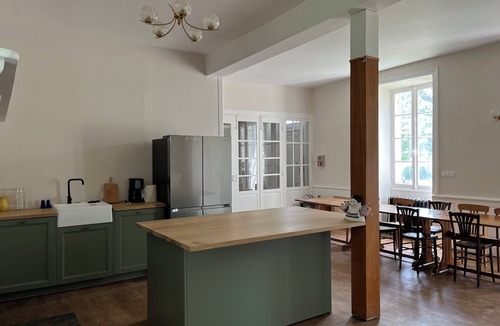 Alvignac House | Gite former post office hotel