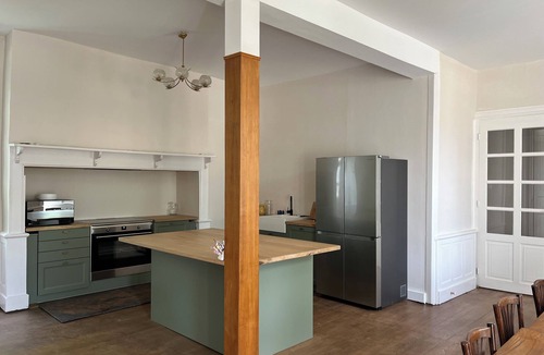 Alvignac House | Gite former post office hotel
