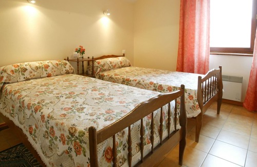 La Roque-Sainte-Marguerite Cottage | Gite La Roque-Sainte-Marguerite, 3 bedrooms, 6 persons