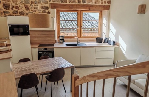Saint-Georges-de-Luzencon House | Gîte Mandaline Village house with indoor Jacuzzi