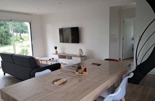 Saint-Quentin-sur-le-Homme Cottage | Gîte between land and bay, 20 minutes from Mont-St-Michel, Wi-Fi