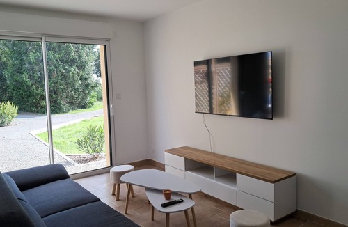 Saint-Quentin-sur-le-Homme Cottage | Gîte between land and bay, 20 minutes from Mont-St-Michel, Wi-Fi