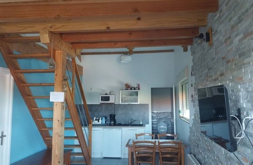 Sainte-Foy-Saint-Sulpice Cottage | Gîte-Classic-Ensuite with Bath