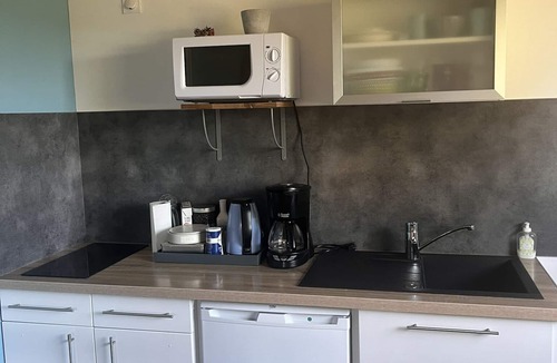 Sainte-Foy-Saint-Sulpice Cottage | Gîte-Classic-Ensuite with Bath