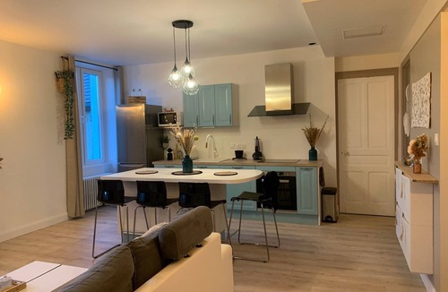Le Pin Apartment | Gîte La Dune with Garden and Private Jacuzzi