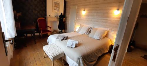 Meuvaines House | Gite galets et bois flottés proche mer gold beach meublé de tourisme 4 étoiles