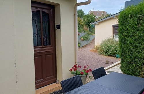 Fontenay House | Gîte 'Gite Paysan Lecarpentier' with Shared Garden and Wi-Fi