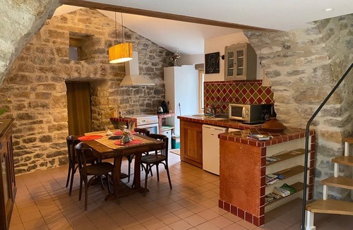 Riviere-sur-Tarn Apartment | Gite Glycines, terrace under the Glycine, other terrace for the sunset
