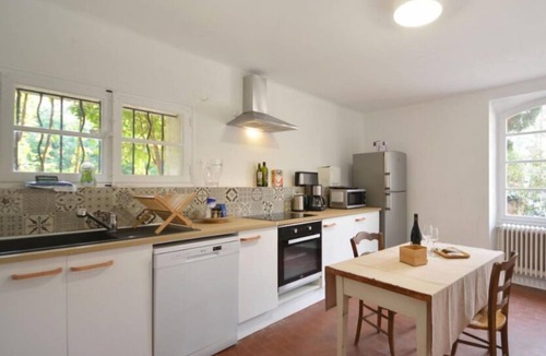 Mondragon House | Gite Grenache