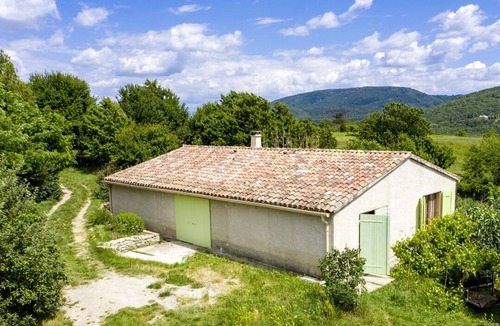 Saint-Michel-l'Observatoire House | Gîte in Haute Provence, Giono country and stars
