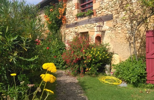 Beynac-et-Cazenac Apartment | Gîte in a 1900 Périgord Noir house on the 1st floor with its own entrance