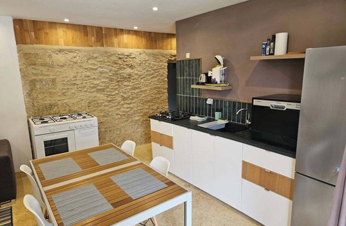 Vers-Pont-du-Gard House | Gite in a mas with private pool 5 min from pont du gard