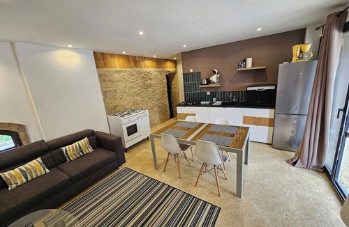 Vers-Pont-du-Gard House | Gite in a mas with private pool 5 min from pont du gard