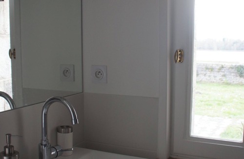 Orleans Metropole House | Gite in family home, on the banks of the Loire, garden, south-facing.