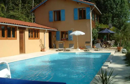 Saint-Laurent-de-Neste House | Gite in the woods with breathtaking views of the Pyrenees.