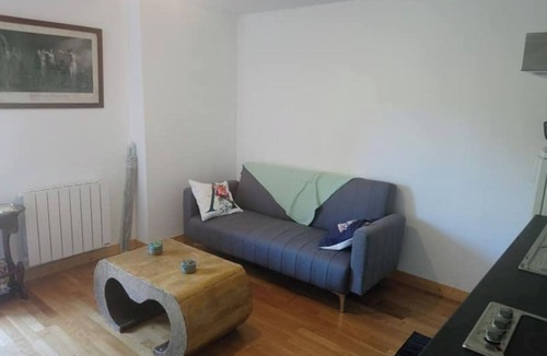 Montret House | Gite in Montret