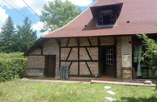 Montret House | Gite in Montret