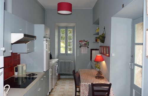 Banne Apartment | Gite in old house in vineyard.