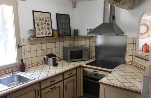 Forcalquier House | Gite in old mill with private swimming pool