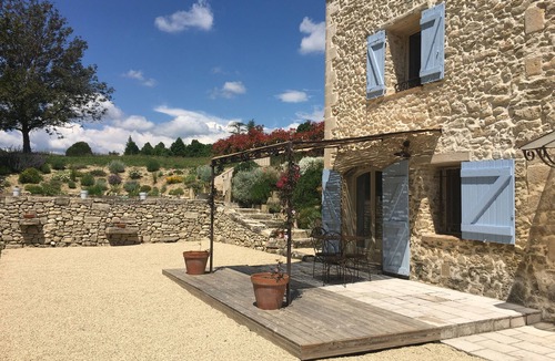 Forcalquier House | Gite in old mill with private swimming pool