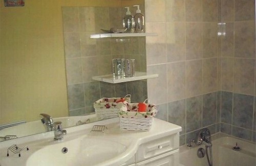 Lauzerte Cottage | Gite in Quercy Blanc with all mod cons