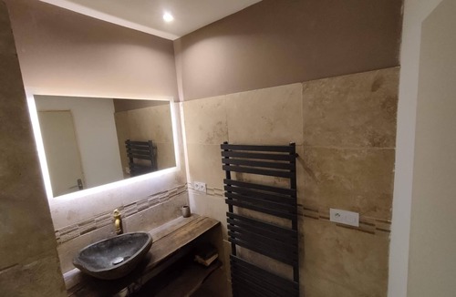 Vers-Pont-du-Gard House | Gite in renovated Mas provençal with private pool