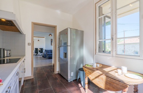 Joyeuse Cottage | Gîte in Southern Ardèche with Jacuzzi, Wi-Fi, and Air Conditioning