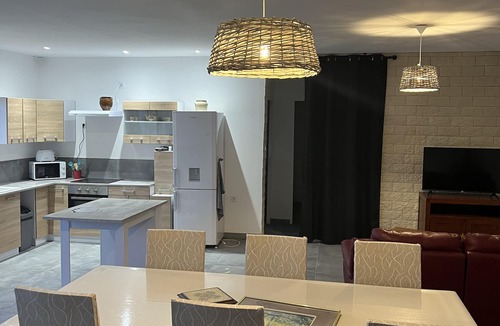 Cavillargues House | Gite in the countryside 15 minutes from uzès