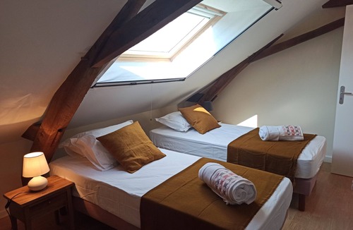Cosse-le-Vivien Other | Gite in the heart of a farm overlooking meadows and animals.