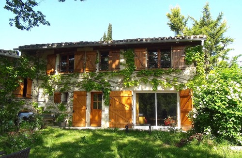 Itzac House | Gite in the village in the Itzac, place called bouissière.