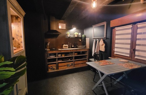 Montpezat-de-Quercy Apartment | Gite Insolite et SPA Privatif