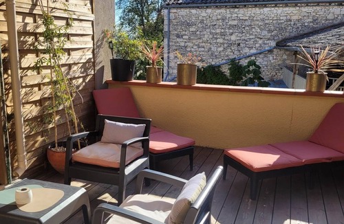 Montpezat-de-Quercy Apartment | Gite Insolite et SPA Privatif