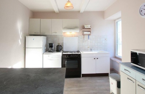 Isigny-le-Buat Cottage | Gite Isigny-le-Buat, 2 bedrooms, 4 persons
