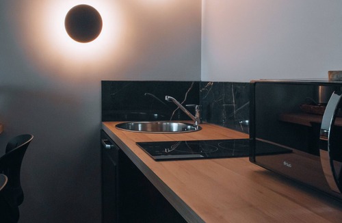 Mellecey Apartment | Gite Jacuzzi-piscine - Insolite Miroir Plafond