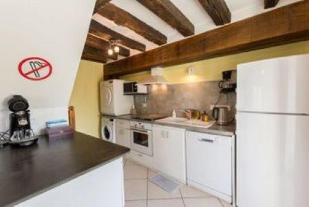 Savigne-sous-le-Lude House | Gite jardin du garde