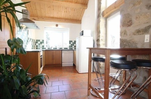 Jullianges House | Gite Jullianges, 2 bedrooms, 6 persons