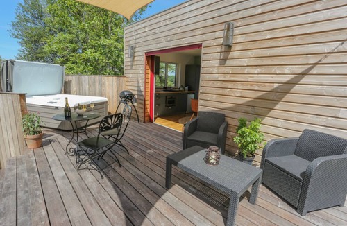 Saint-Fargeau House | Gîte L'Escapade for 2 with private spa