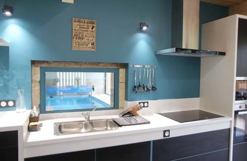 Azay-le-Rideau House | Gite l'Hermine, 15 pers, heated indoor pool, RDC PMR, enclosed garden