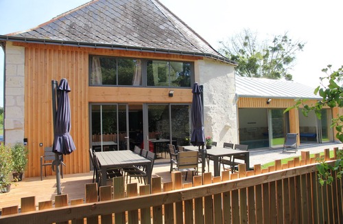 Azay-le-Rideau House | Gite l'Hermine, 15 pers, heated indoor pool, RDC PMR, enclosed garden