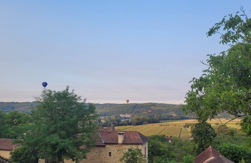 Bezenac Ski Chalet | Gîte l'Hirondelle with private Spa