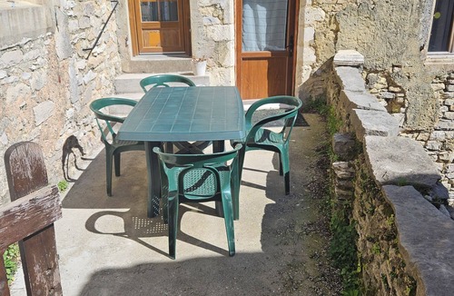 Larnas Apartment | Gite L'insolite EN Ardeche